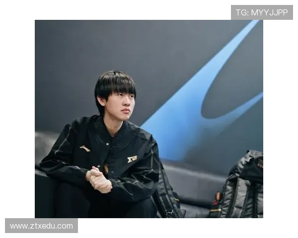 EDG鏖战RNG巅峰对决燃爆赛场再现荣耀之争谁能问鼎王座