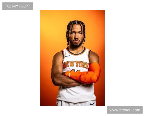 杰伦·布伦森引领尼克斯崛起展现超强领导力与球场智慧