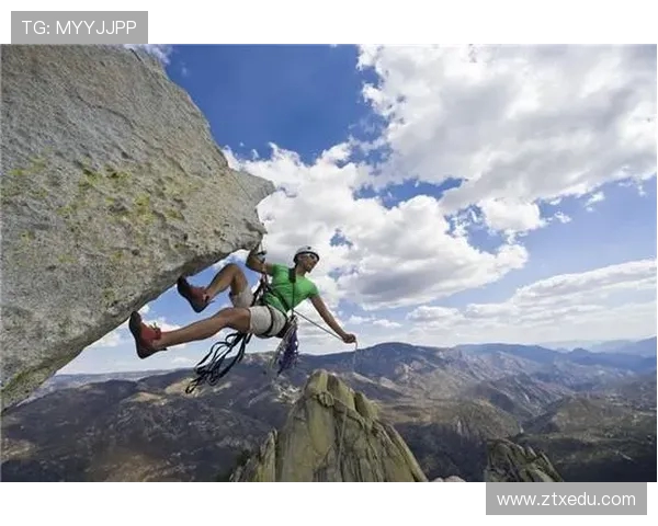南京攀岩队的力量揭秘与攀岩巨献的精彩瞬间分享