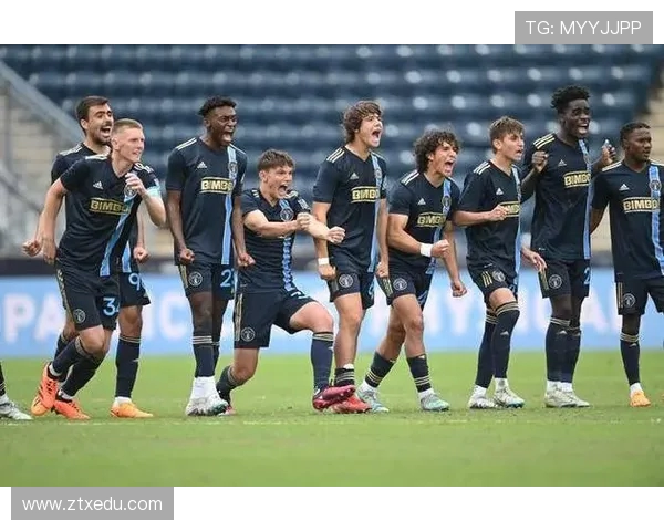 休斯顿与费城公开赛精彩对决展现网球魅力与运动精神