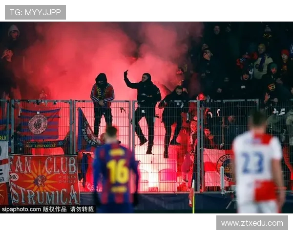 基铺迪纳摩主场迎战巴萨双方争夺小组出线关键战役