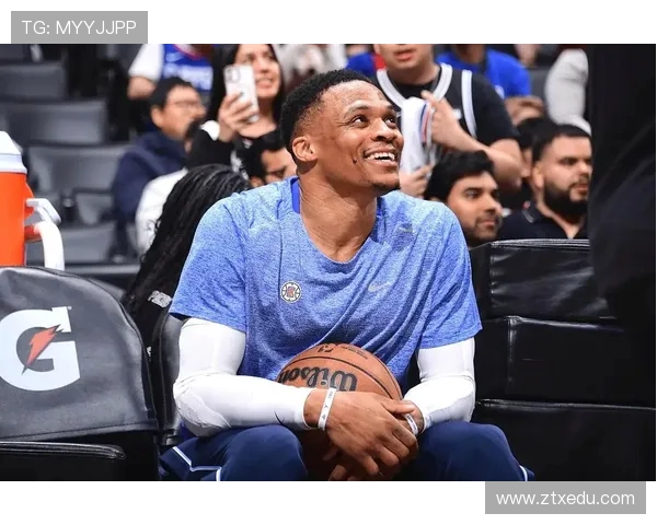 布鲁克洛佩斯：从NBA巨星到篮球战术的创新者与领航者